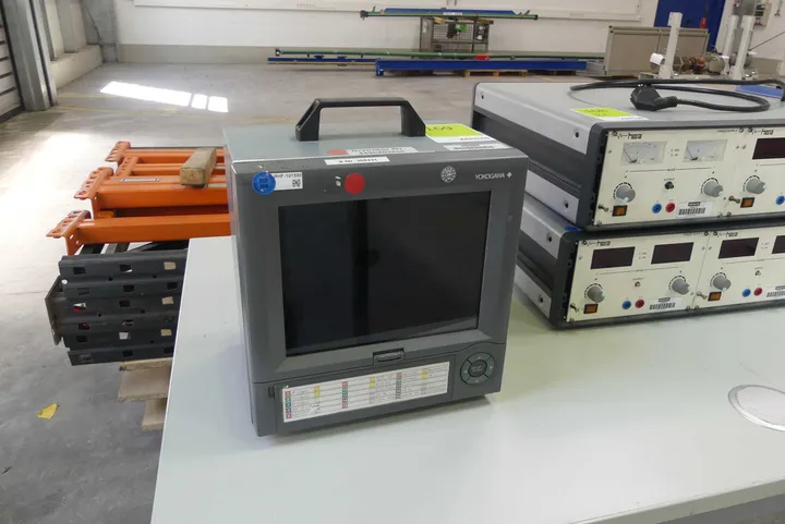 Yokogawa Daqstation Datenlogger Typ: DX230-3-2